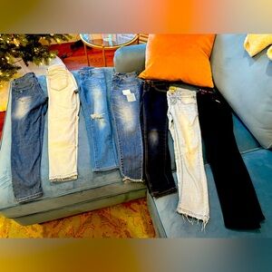 Girls Size 8-10 Jeans
Many Brands! ( see photo for brands) Great Condition!